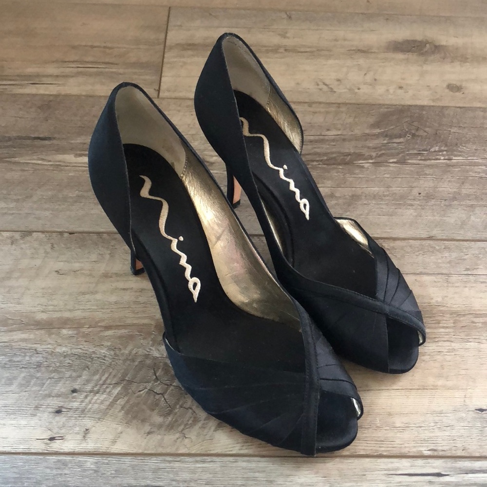 Nina Black Peep Toe Pump - 7.5 EUC